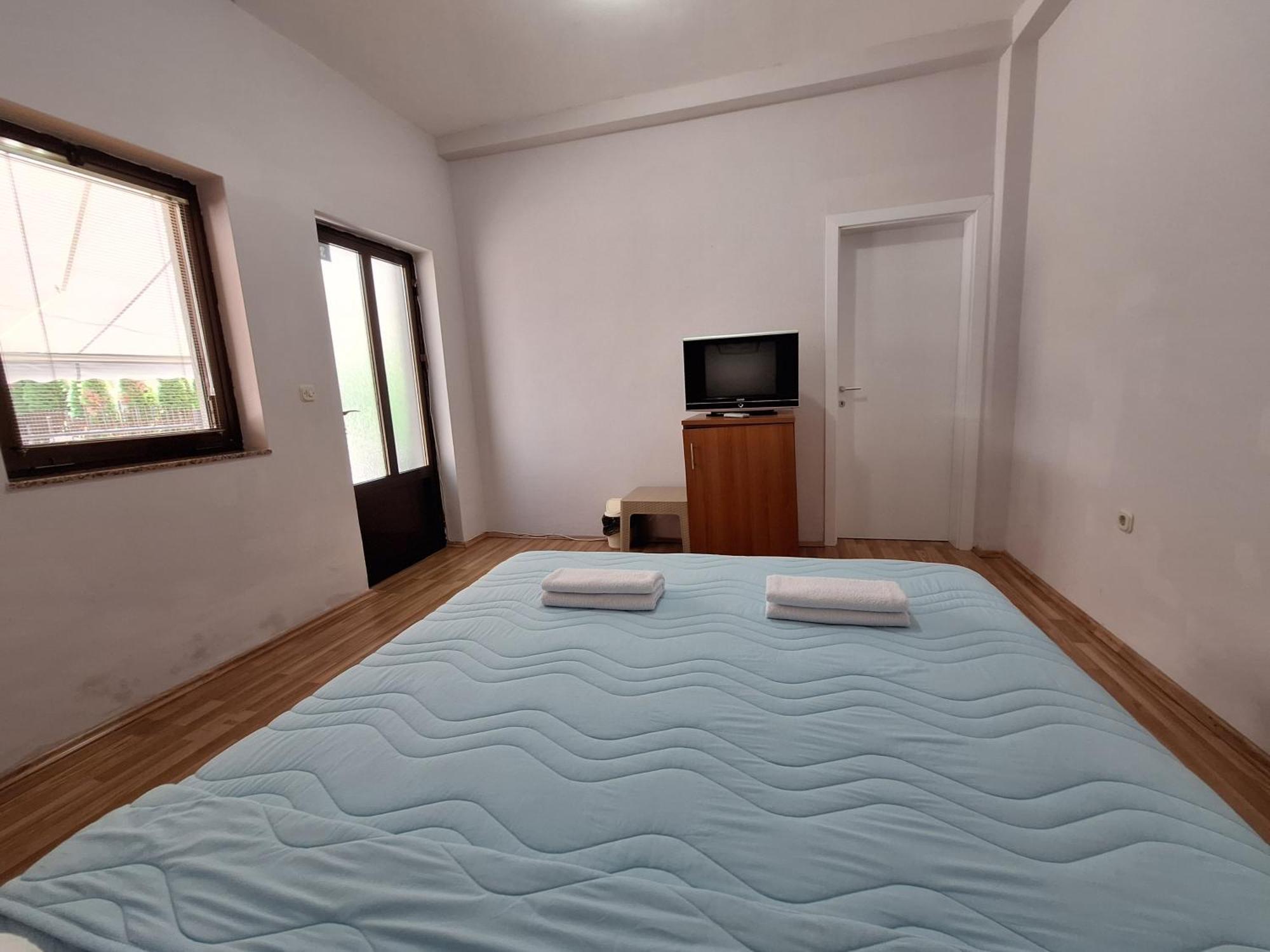 Oleg Apartment *